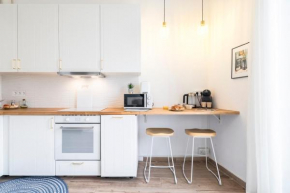 Family friendly appartment sea view next to beach